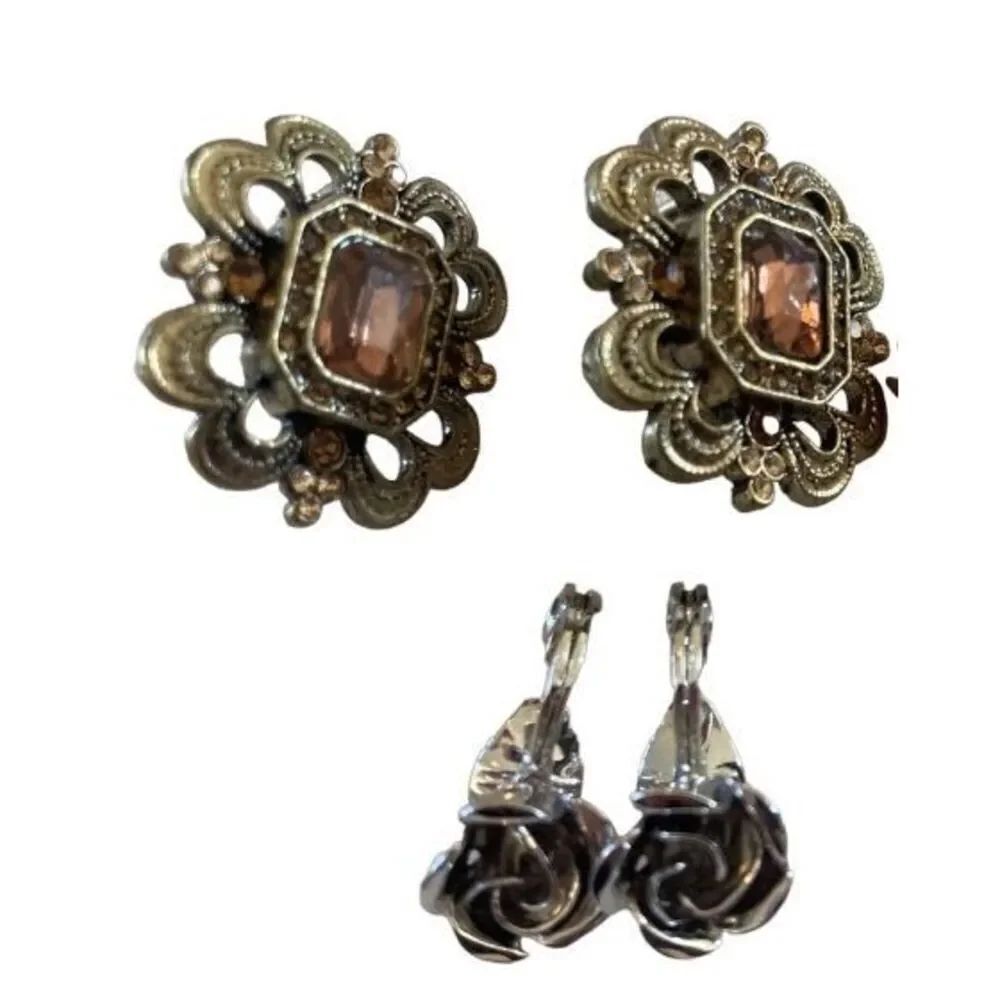 Lot of 2 Vintage Clip On Earrings Flower Rose Floral Costume